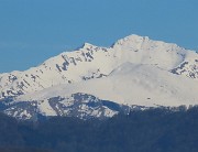 50 Zoom sulla Cima Menna ben innevata